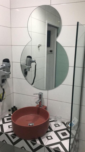 Bathroom 2, White Bottle Superior Apartments, Central Macedonia