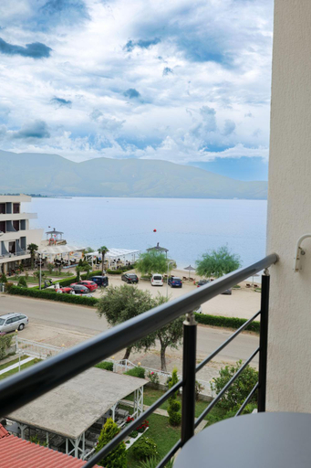 Others 5, Hotel Roalb, Vlorës