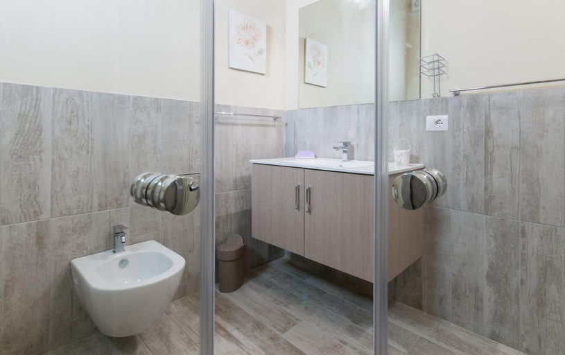 Bathroom 3, Il Lavandeto - farmhouse in the city, Siena