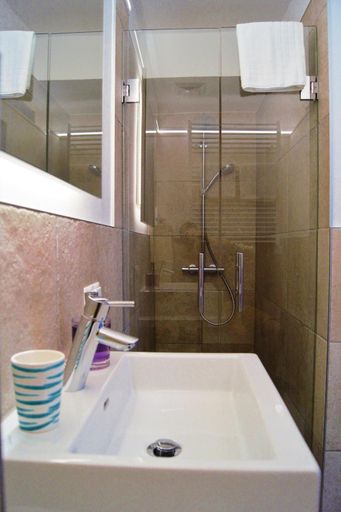 Bathroom 3, LANDSITZ OBERHOF petit hotel, Wiener Neustadt Land