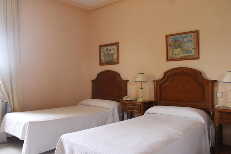 Others 4, Hostal Las Paneras, Ávila