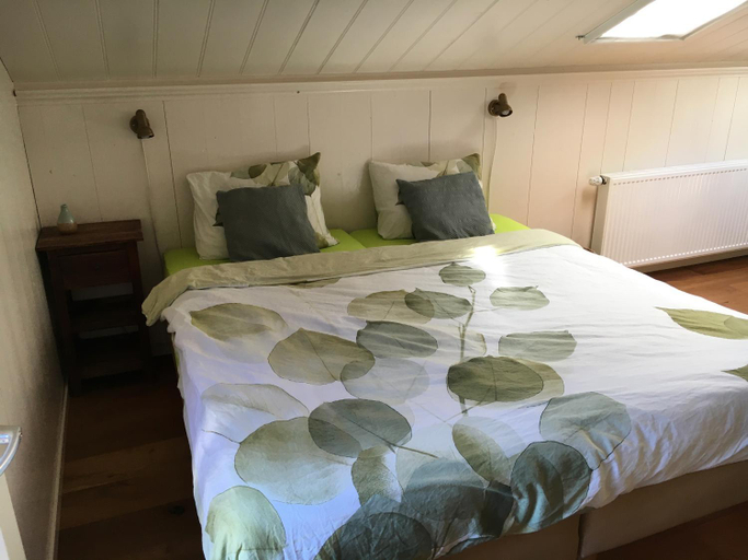 Others 4, B&B HemeltjeLief, Nijefurd