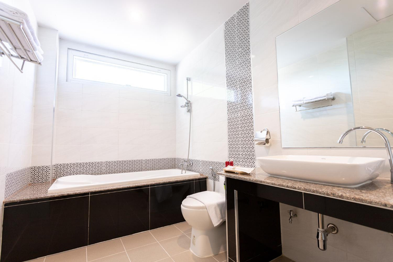 Bathroom 4, O2 Hotel Lopburi, Muang Lop Buri