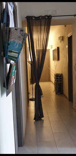 Entrance 3, Madison, Napoli