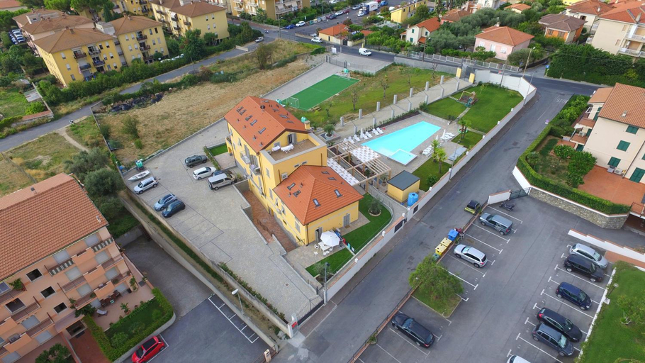 Others 5, Villa Canepa, Imperia