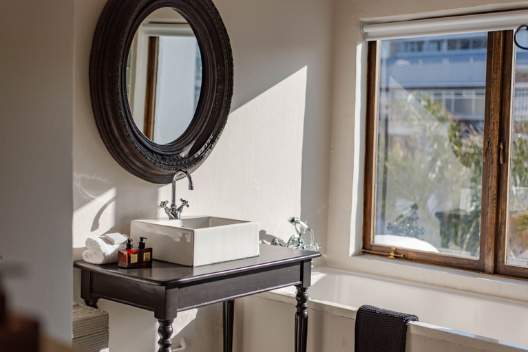 Bathroom 5, The Ivory Haus, Eden