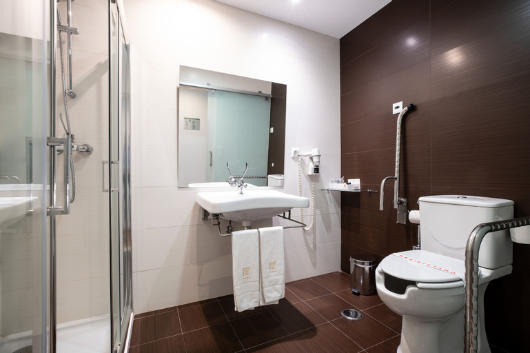 Bathroom 5