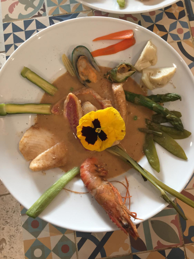 Food & Drinks