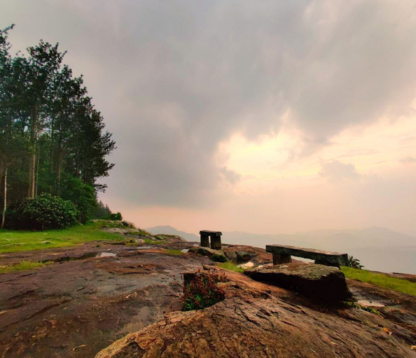 Others 5, Heaven's Ledge, Salem