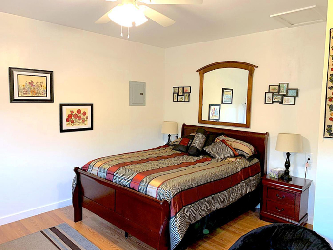 Bedroom 2, Micosta Leisure Inn, Columbia