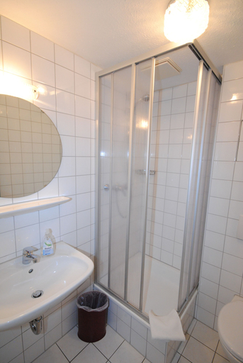 Bathroom 5, Gästehaus Bavaria, Regensburg