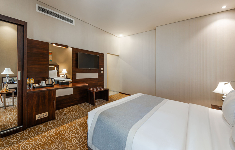 Bedroom 2, Crowne Rose AlSahafa Hotel, Riyadh