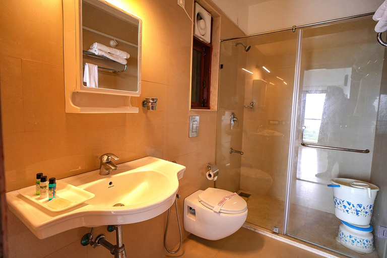 Bathroom, Fabhotel Prime Alekhya Suites, North Goa