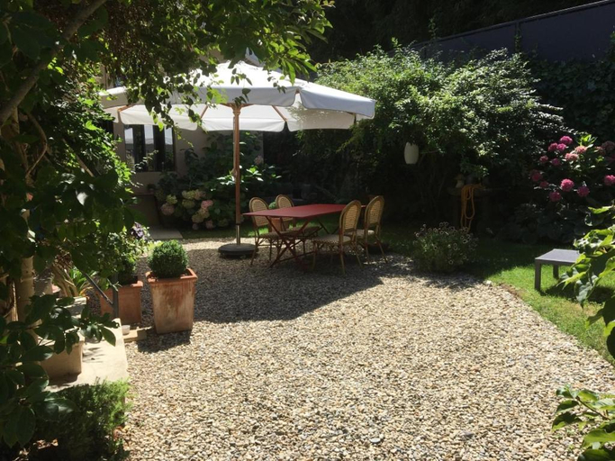 Others 3, Cote Jardin, Chambres d’hotes B&B, Isère