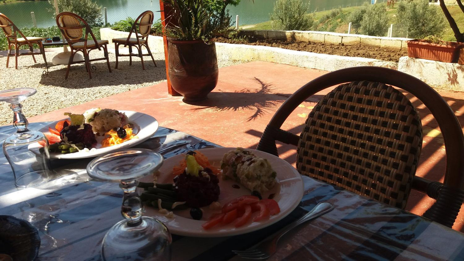 Others 3, Relais De Tahla, Taza