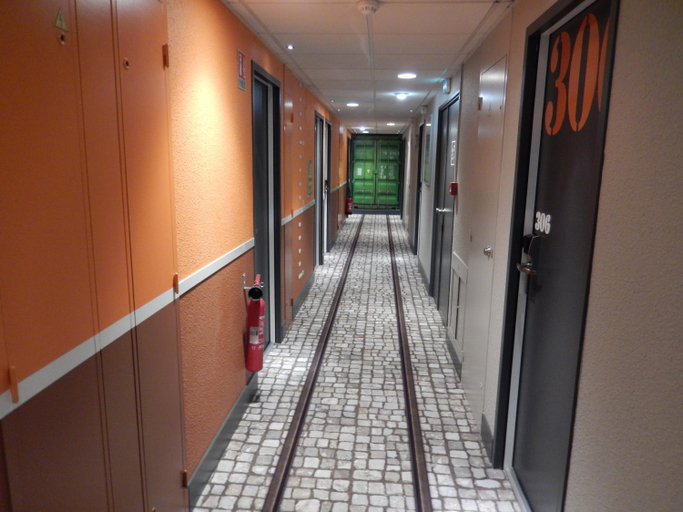 Public Area 2, Ibis Styles La Rochelle Centre, Charente-Maritime