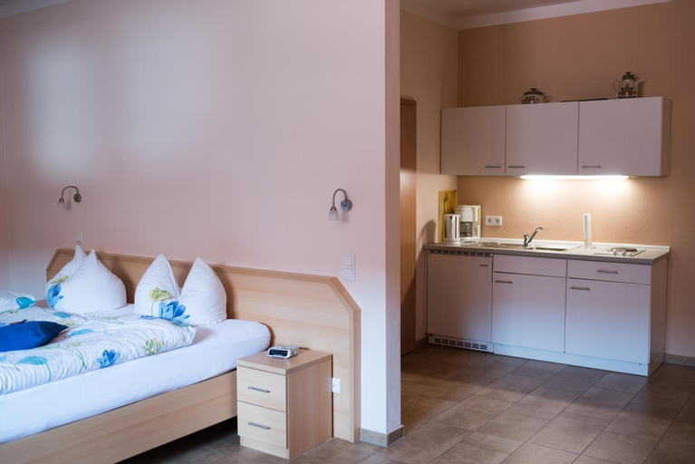 Bedroom 2, Weingut und Gastehaus Wetzler, Alzey-Worms
