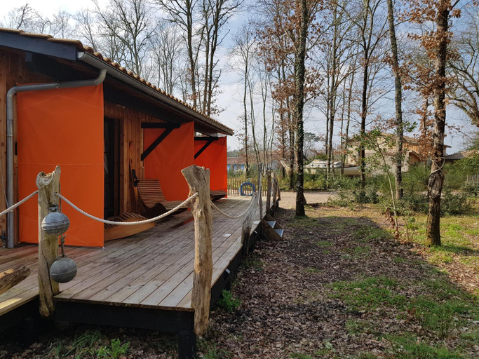 Others 3, Au Bois Flotte, Gironde