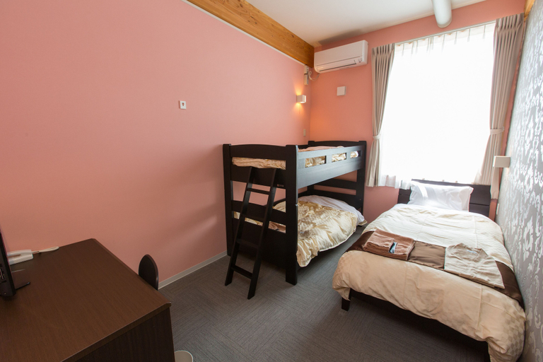 Bedroom 2, OGAL INN, Shiwa