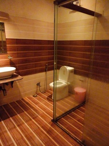 Bathroom 5, Rahul Guest House, Varanasi