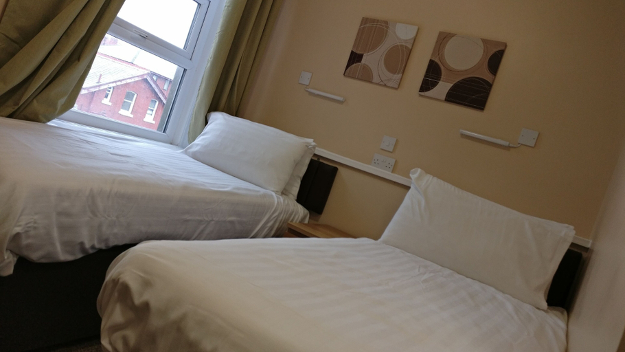 Bedroom 2, THE LAWTON, Blackpool