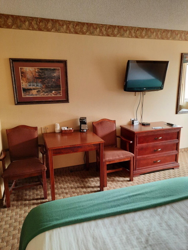 Bedroom 3, Horse Creek Inn - McCook, Red Willow