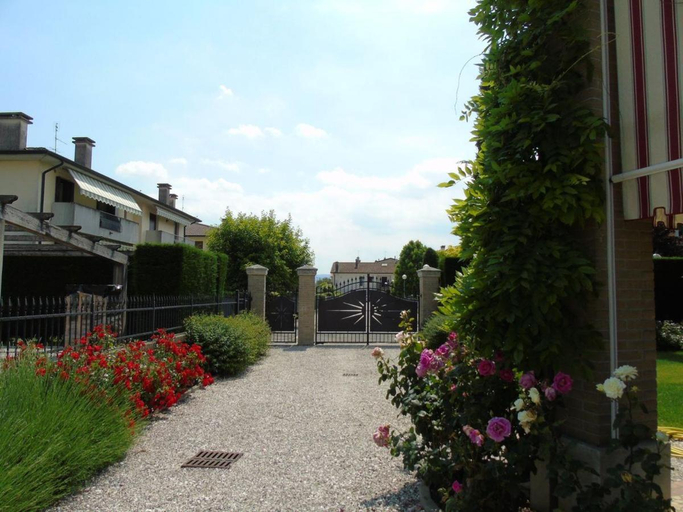Others 3, B&B Ai Cipressi, Padua