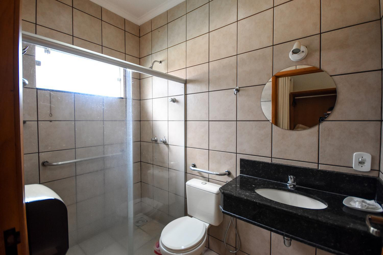 Bathroom 5, HOTEL ABAPORU, Adamantina