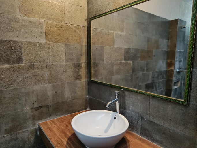 Bathroom 3, Uki Village, Lombok