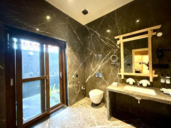 Bathroom, Ananta Spa & Resort Jaipur, Jaipur