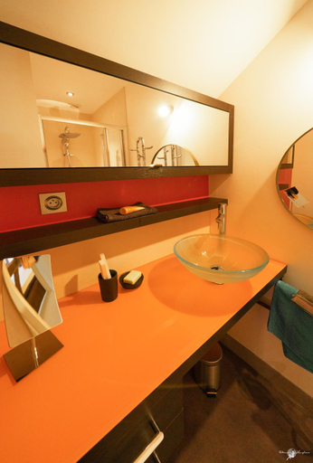 Bathroom 3, la Forge du Roy, Loir-et-Cher