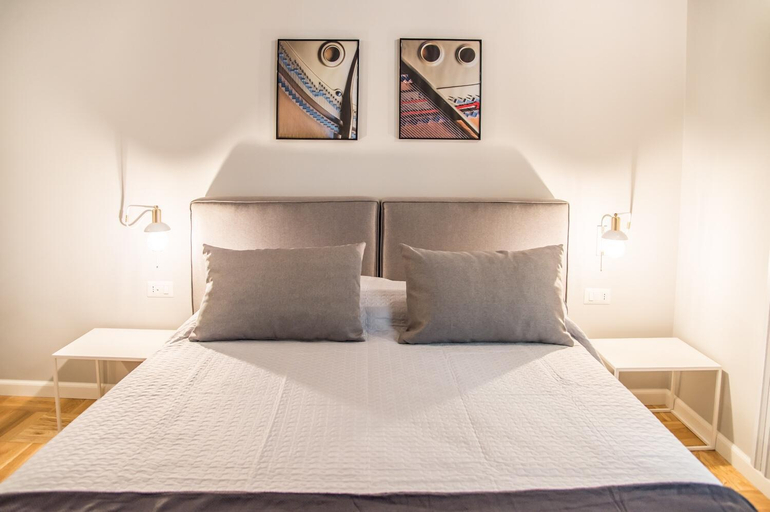 Bedroom 3, Dama Suite, Napoli