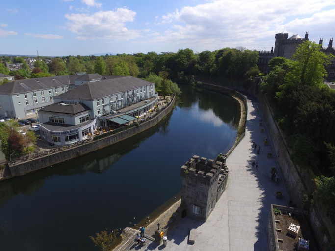 Exterior & Views 1, Kilkenny River Court Hotel