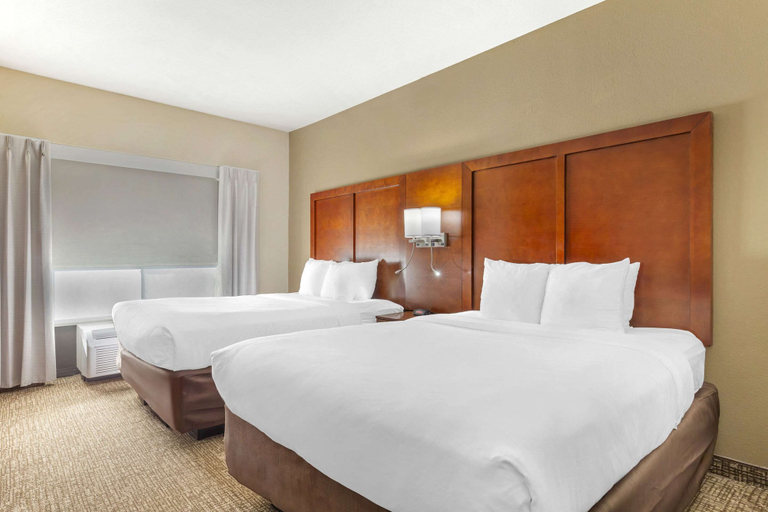 Bedroom 3, Comfort Suites Wilson I-95, Wilson