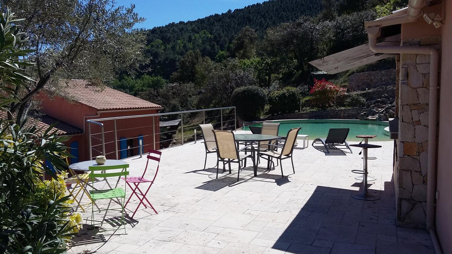 Others 4, La roque, Var