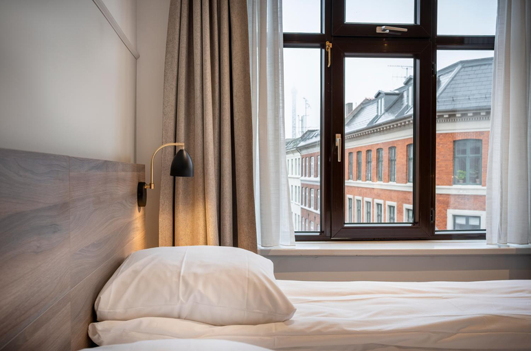 Bedroom 3, Saga Hotel, Copenhagen