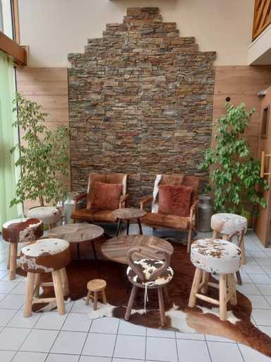 Others 5, Saxotel, Loiret