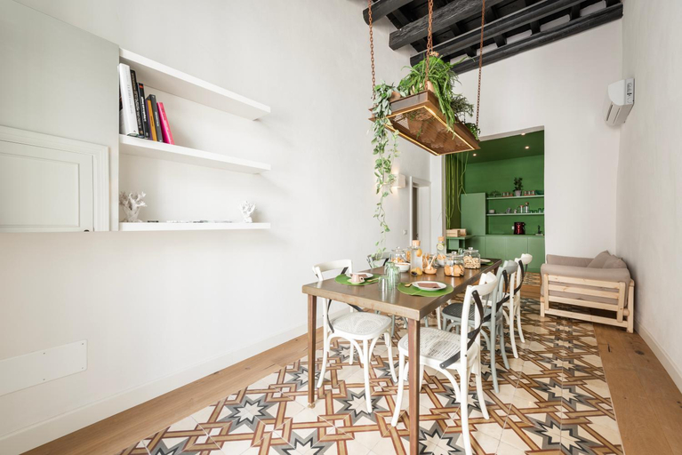 Others 4, Orazio33 b&b, Bari
