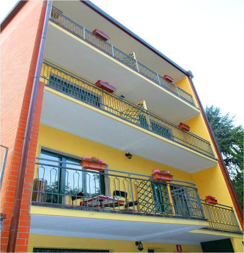 Exterior & Views 2, B&B Music, Milano
