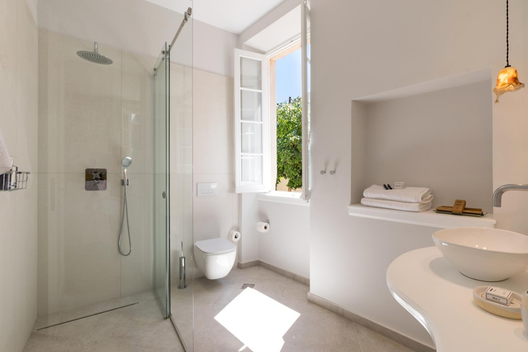 Bathroom 4, Acanthus blue, Ionian Islands
