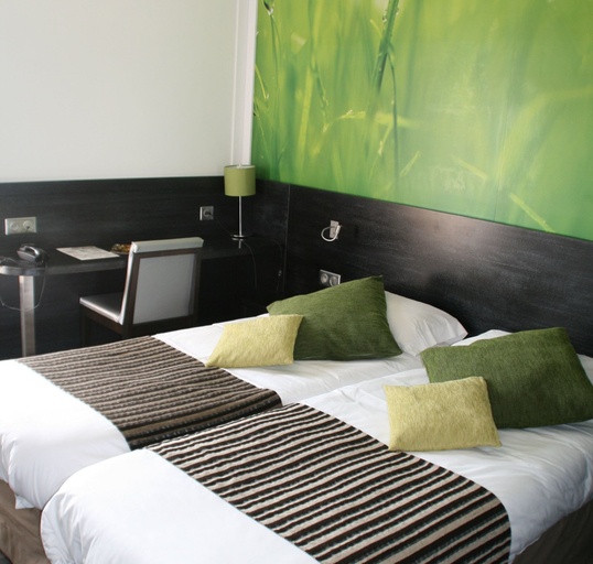 Bedroom 2, Ax'Hotel, Hautes-Alpes