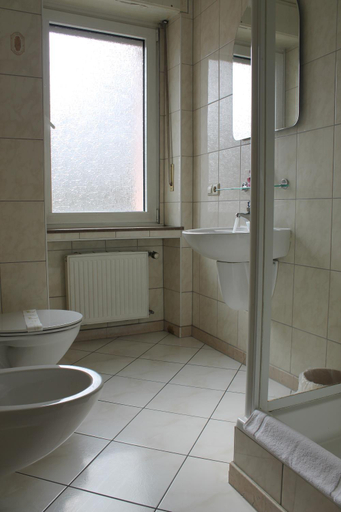 Bathroom, Yasha Hotel, Luxembourg
