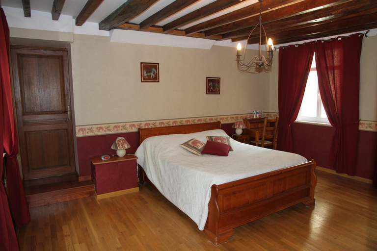 Bedroom 2, Les Rives de l'Andelle, Eure