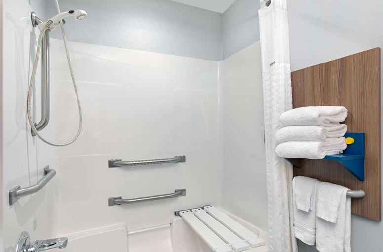 Bathroom 4, Microtel Inn and Suites by Wyndham Columbus North, Muscogee