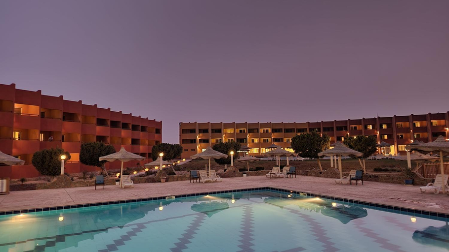 Others 3, Fanar Hotel, 'Ataqah