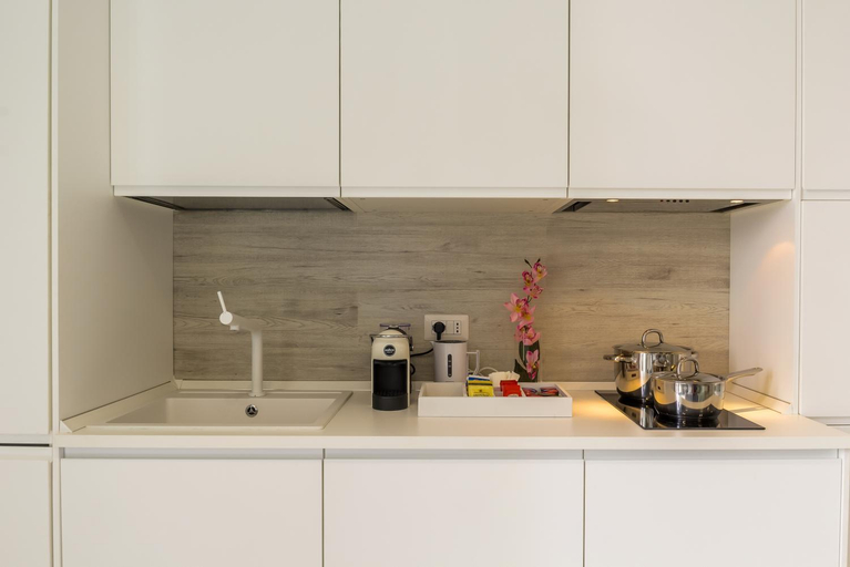 Kitchen 2, Les Suites - Apartments, Catania