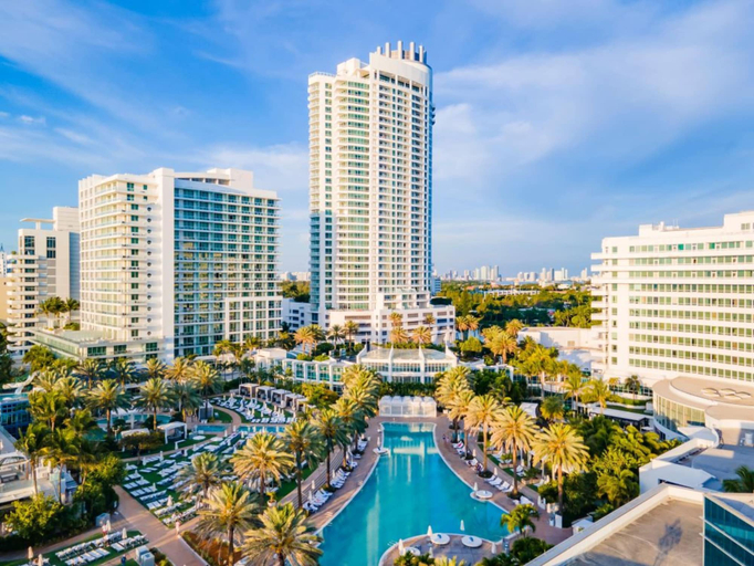 Exterior & Views 2, FontaineBleau Resort Ocean plus Bay View w/ Balcony, Miami-Dade