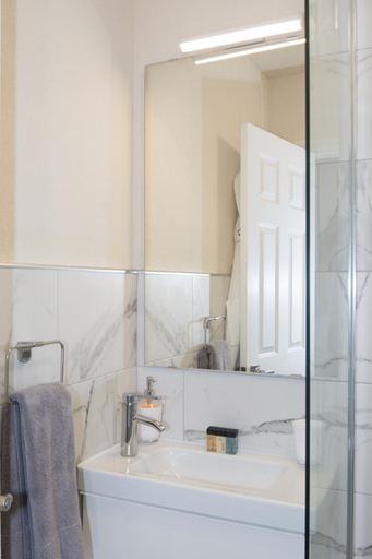 Bathroom 4, West Rock Villas