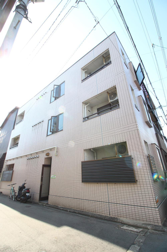 Exterior 10