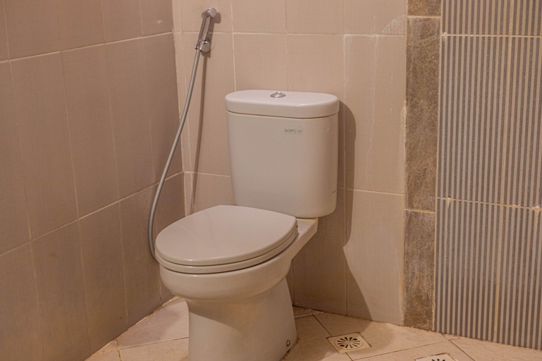 Bathroom 9